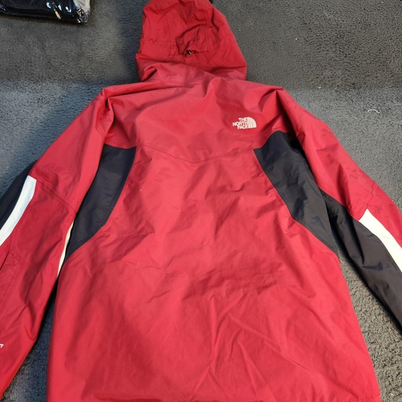 The North Face HyVent Jacket Mens Medium Red Hooded Waterproof Ski Parka Winter - Picture 12 of 13